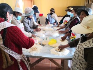 Un pane per la comunità – Supporto all’imprenditorialità femminile e alla sicurezza alimentare nel comune di Huatajata, Bolivia